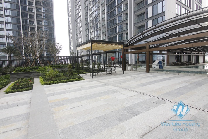 Four bedroom apartment for rent in Vinhome Metropolis, Ha Noi